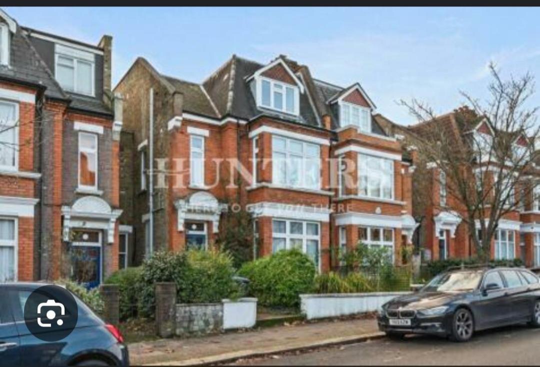 Centrel To London Single Bed Room Quiet Home With Host And Breakfast エクステリア 写真